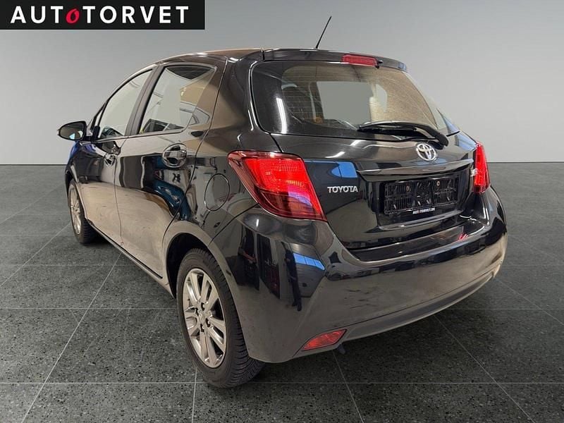 Brugt Toyota Yaris Edition 99 HK (72 kW) 2014 Sortmetal Hatchback