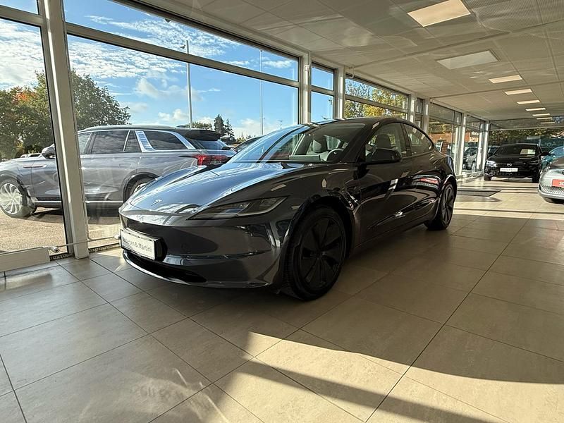 Gray Brugt 2024 Tesla Model 3 Sedan | 263.900 kr. (Fair pris) - Billede 1/4