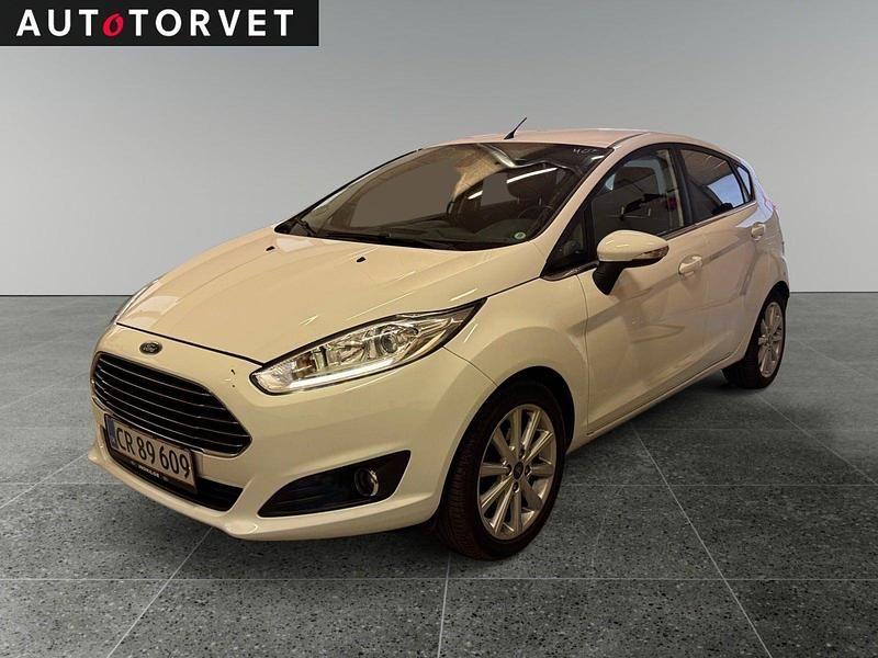 Hvid Brugt 2016 Ford Fiesta Titanium Hatchback | 69.700 kr. (God pris) - Billede 1/4