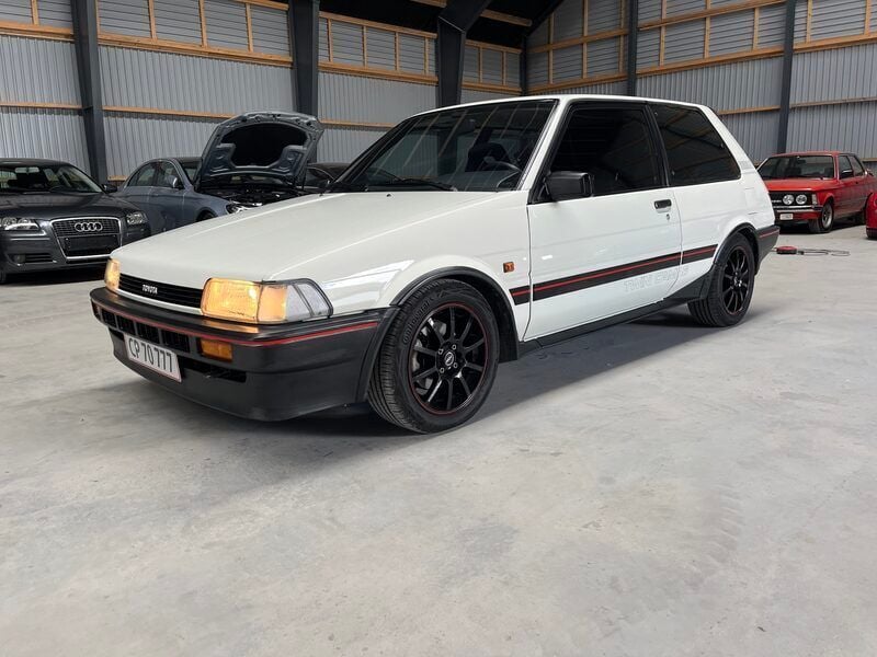 Brugt Toyota Corolla GT 121 HK (88 kW) 1985 Hvid