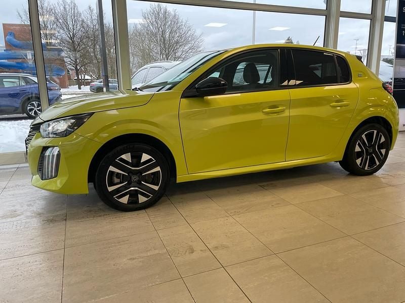 Brugt Peugeot e-208 Style 100 kW (136 HK) 2023 Yellow/lime Hatchback