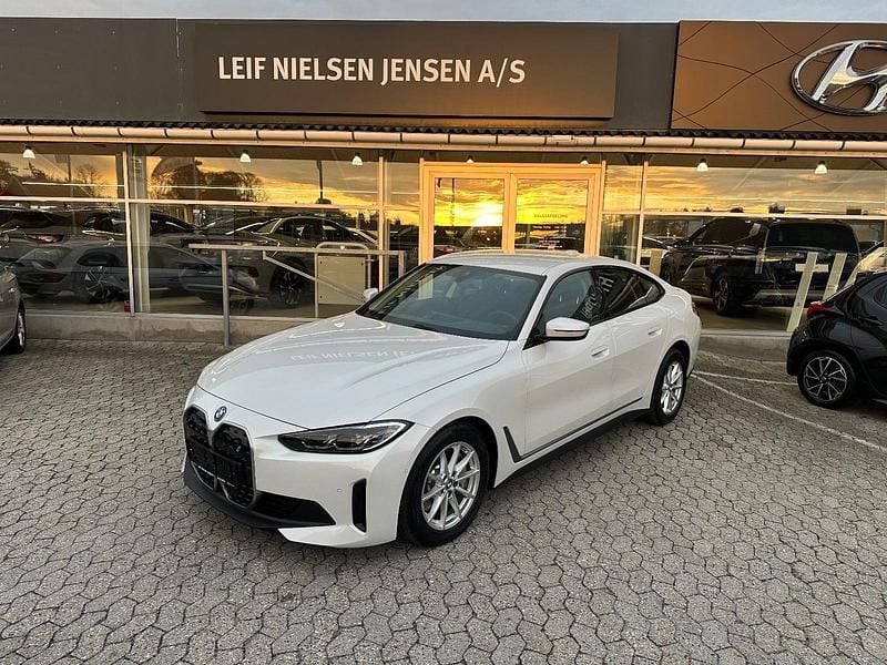 Hvidmetal Brugt 2023 BMW i4 Sedan | 310.000 kr. (Super pris) - Billede 1/4