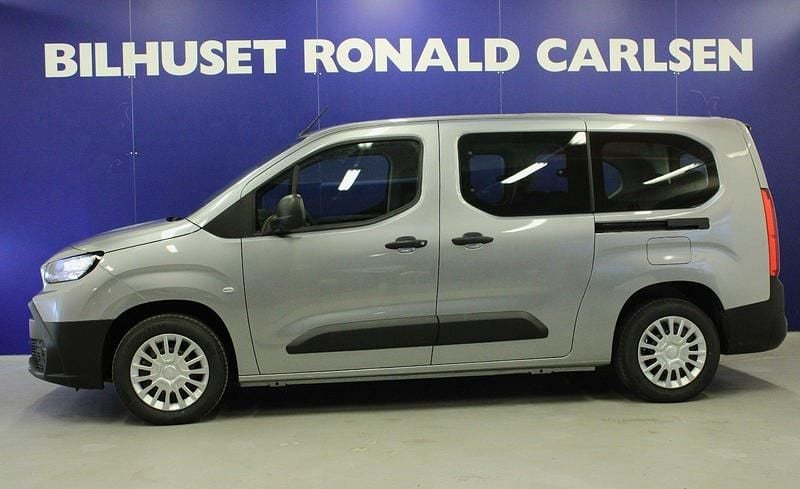Sølvmetal Ny 2025 Toyota Proace Verso City Stationcar | 259.900 kr. (Dyr) - Billede 1/4