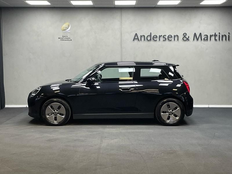 Brugt Mini Cooper Classic 135 kW (184 HK) 2024 Midnigthblack Hatchback