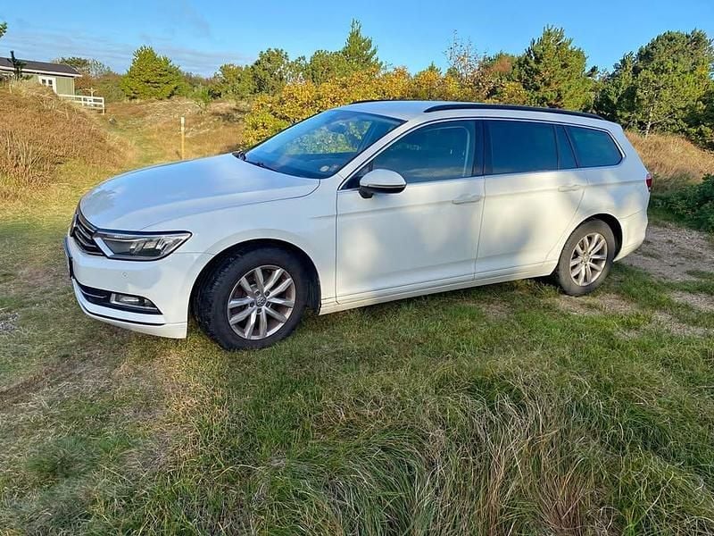 Hvid Brugt 2019 VW Passat Stationcar | 175.000 kr. (Fair pris) - Billede 1/3