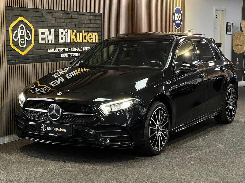 Sortmetal Brugt 2021 Mercedes A250 AMG line Sedan | 279.990 kr. (God pris) - Billede 1/4
