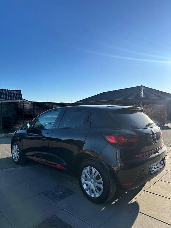 Brugt Renault Clio IV 90 HK (66 kW) 2015 Sort Hatchback