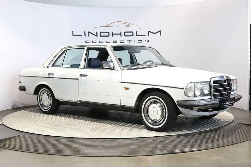 Brugt Mercedes E230 1981 Sedan