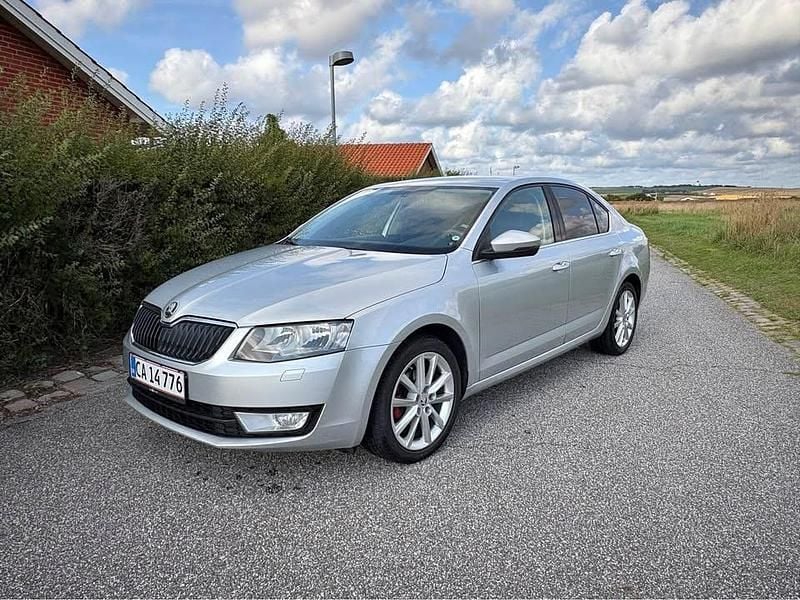 Grå Brugt 2014 Skoda Octavia Hatchback | 55.000 kr. (Dyr) - Billede 1/4