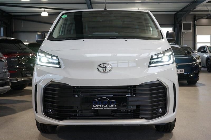 Ny Toyota Proace Comfort 100 kW (136 HK) 2026 Hvid MPV
