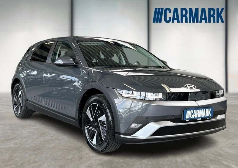 Grå Ny 2025 Hyundai Ioniq 5 Essential SUV | 314.900 kr. (Lidt for dyr) - Billede 1/4