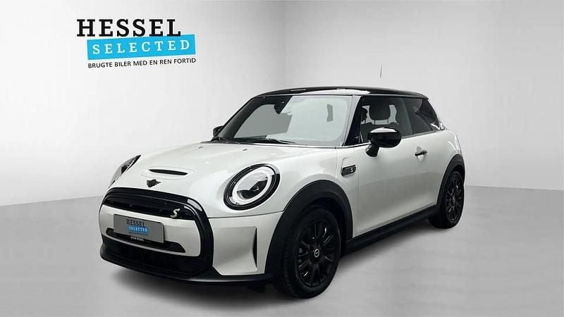 Hvid Brugt 2023 Mini Cooper Essential Hatchback | 154.900 kr. (Fair pris) - Billede 1/4