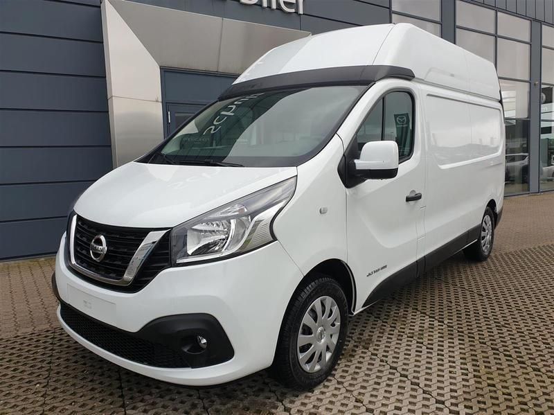 Nissan nv 300