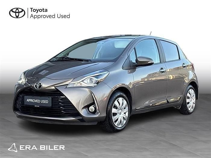 Platinum bronze Brugt 2019 Toyota Yaris T3 Hatchback | 119.900 kr. (Fair pris) - Billede 1/3