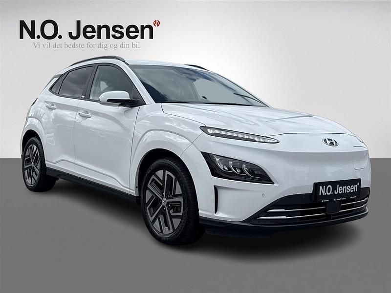 Farve ……………………………………………………………………. hvid Brugt 2021 Hyundai Kona Advanced SUV | 144.900 kr. (Fair pris) - Billede 1/4