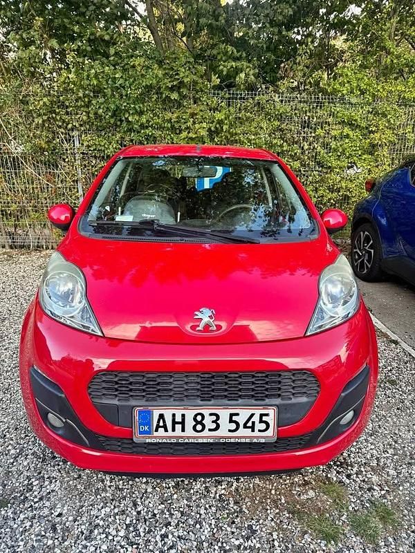 Rød Brugt 2013 Peugeot 107 Hatchback | 23.000 kr. (Fair pris) - Billede 1/2