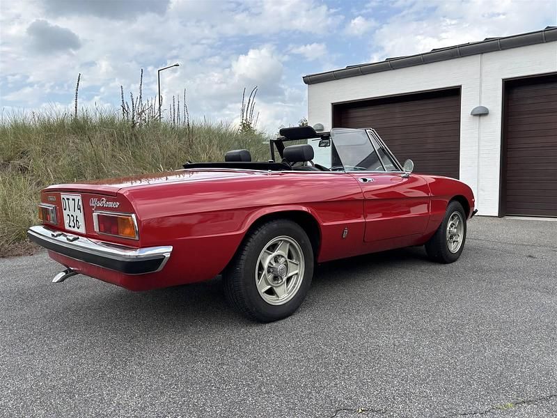 Brugt Alfa Romeo Spider Veloce 131 HK (96 kW) 1975 Cabriolet