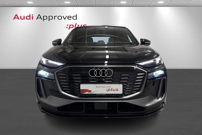 Ny Audi Q6 e-tron Performance 225 kW (306 HK) 2025 Sortmetal SUV