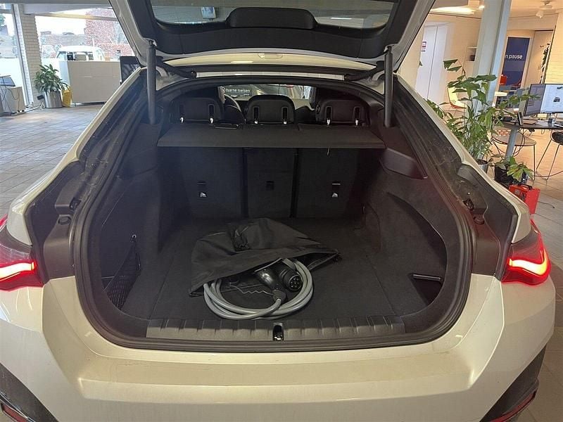 Brugt BMW i4 M Sport 250 kW (340 HK) 2025 Hvidmetal Sedan