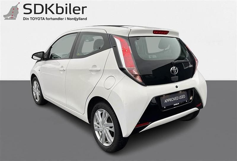 Brugt Toyota Aygo x-sky 69 HK (50 kW) 2016 Hvid Hatchback