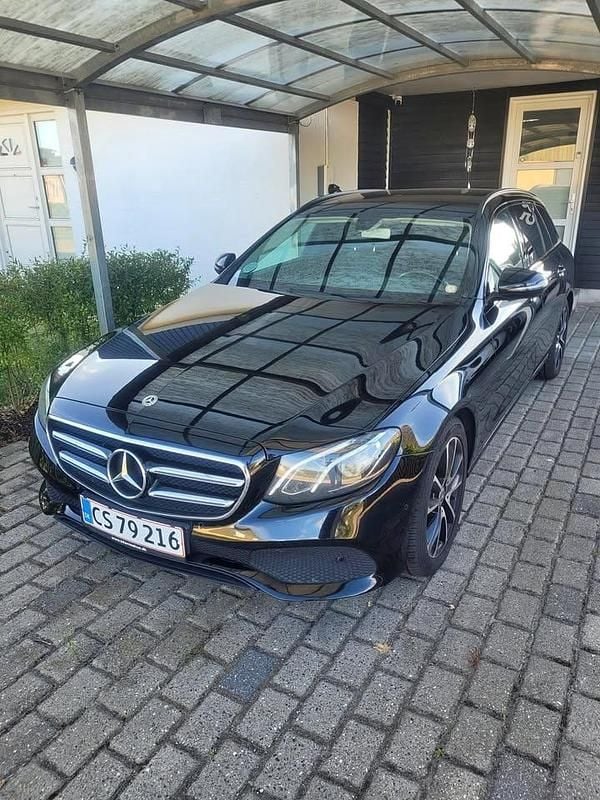 Sort Brugt 2017 Mercedes E220 Avantgarde Stationcar | 225.000 kr. (Fair pris) - Billede 1/4