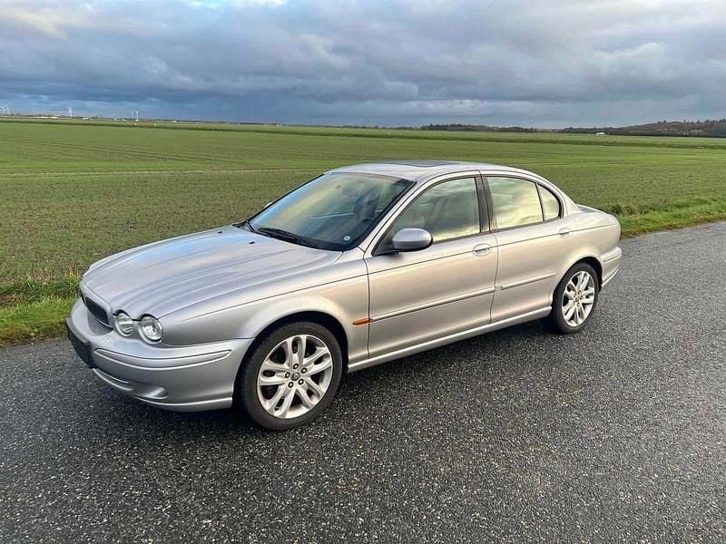 Sølv Brugt 2002 Jaguar X-type | 49.000 kr. - Billede 1/4