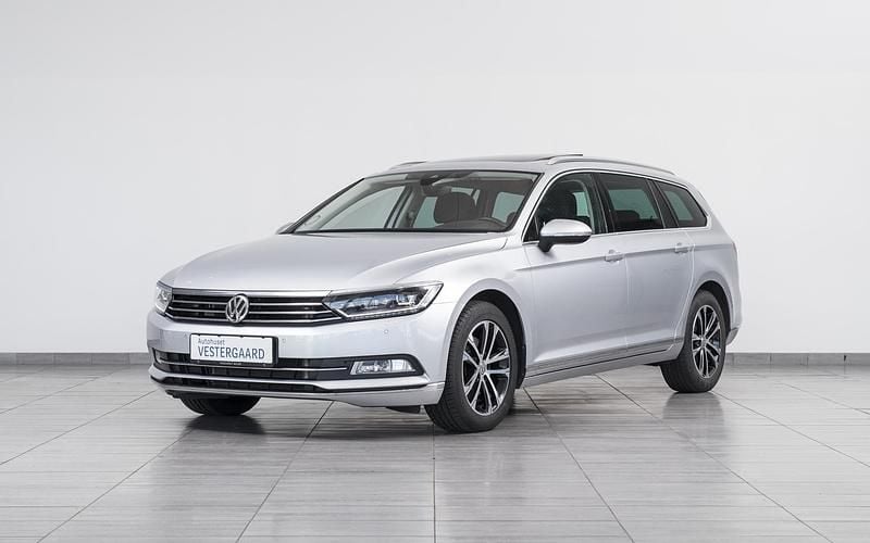 Sølvmetal Brugt 2016 VW Passat Highline Stationcar | 185.800 kr. (God pris) - Billede 1/12