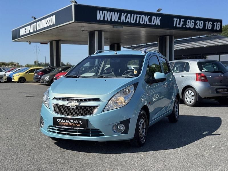 Lysblå Brugt 2010 Chevrolet Spark LS Hatchback | 24.900 kr. (Fair pris) - Billede 1/4