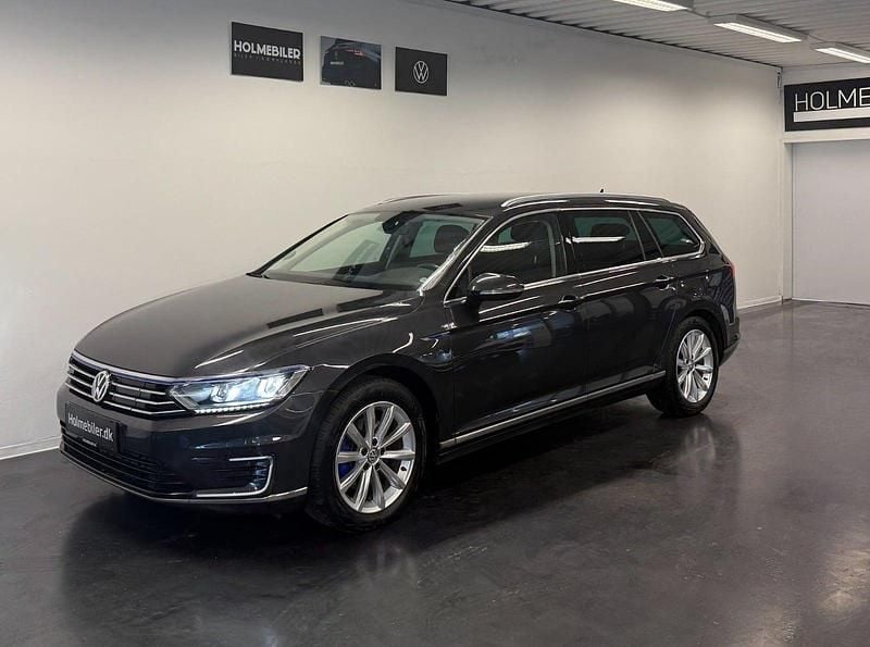 Blå Brugt 2016 VW Passat GTE Stationcar | 134.600 kr. (Fair pris) - Billede 1/4
