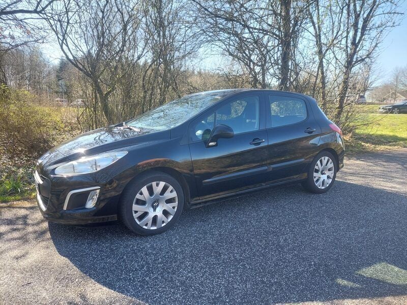 Farve: sort Brugt 2012 Peugeot 308 Comfort plus Hatchback | 34.900 kr. (Lidt for dyr) - Billede 1/4
