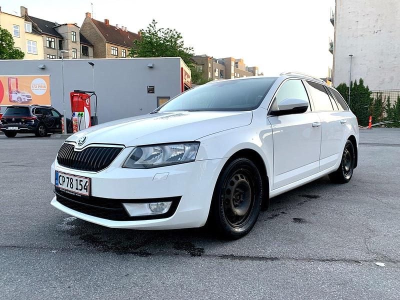 Hvid Brugt 2014 Skoda Octavia Ambition Stationcar | 64.500 kr. (Fair pris) - Billede 1/4