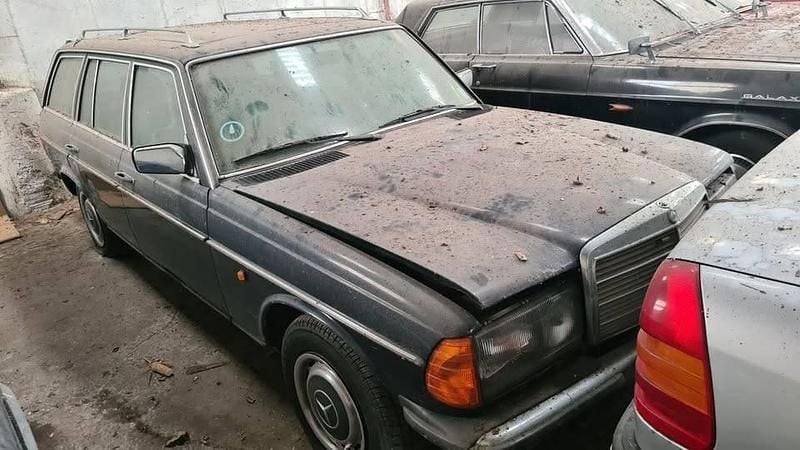 Brugt Mercedes 200 109 HK (80 kW) 1983