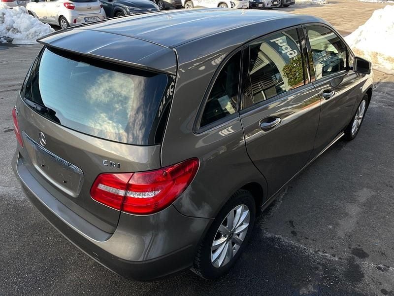 Brugt Mercedes B180 109 HK (80 kW) 2012 Grå MPV