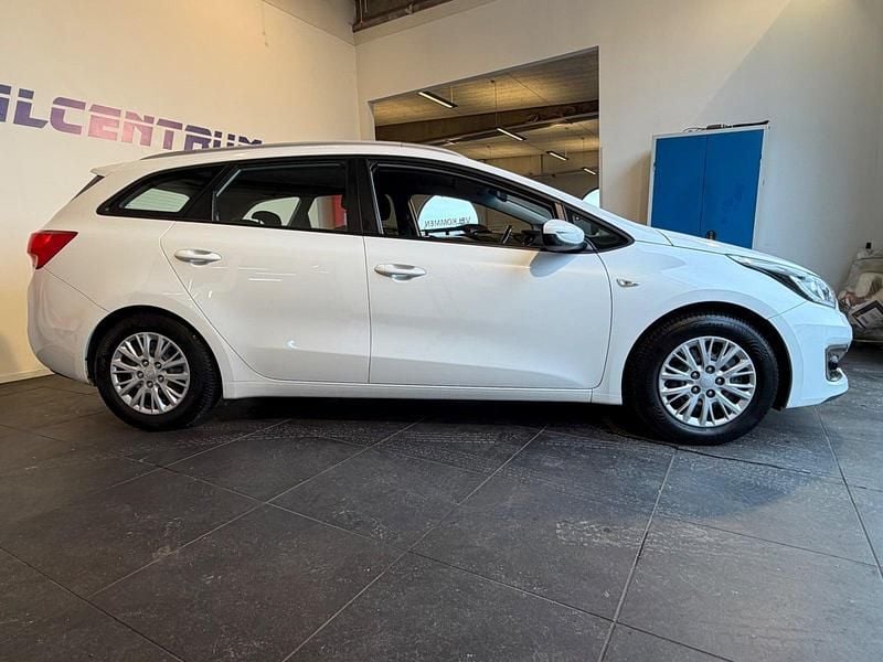 Brugt Kia Ceed Sportswagon Style 100 HK (73 kW) 2016 Perlemorshvid Stationcar