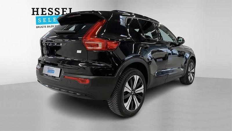 Brugt Volvo XC40 Core 169 kW (231 HK) 2022 Onyx black metallic SUV