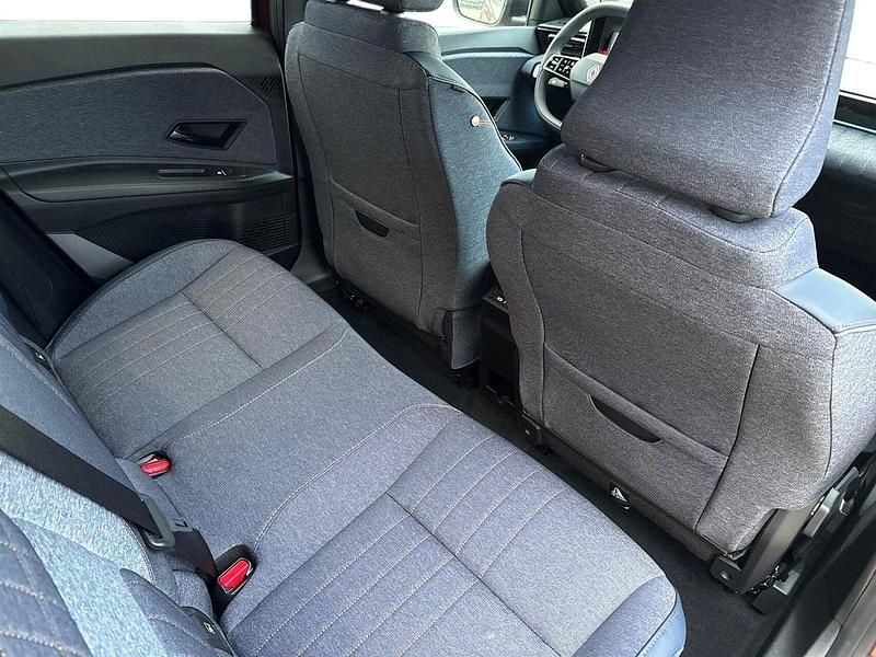 Ny Renault 4 E-Tech Techno 110 kW (150 HK) 2025 Rød SUV