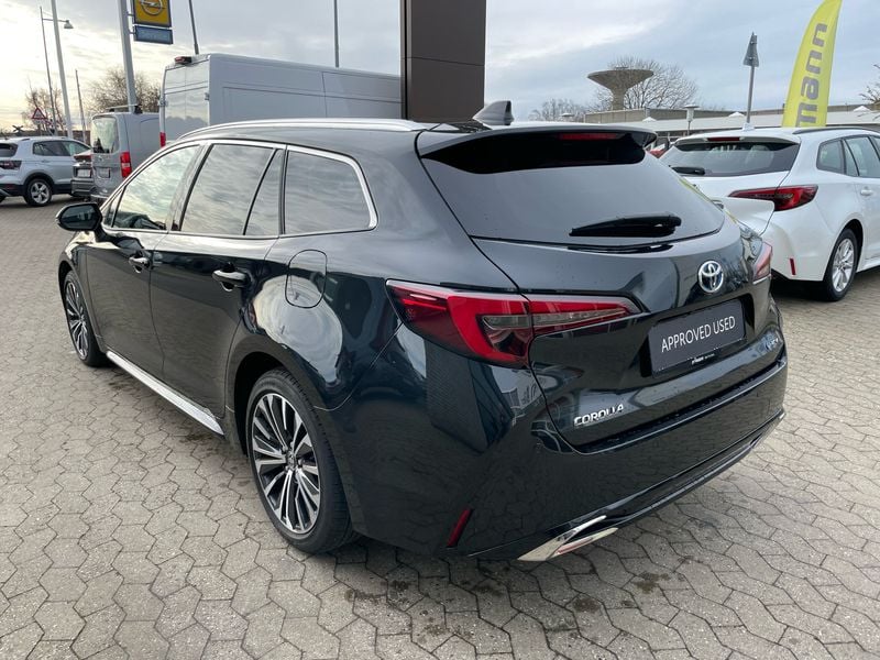 Night sky black Brugt 2024 Toyota Corolla Style Stationcar | 329.990 kr. (Lidt for dyr) - Billede 1/4