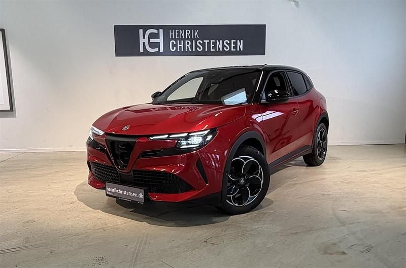 Rødmetal Brugt 2024 Alfa Romeo Junior Edizione Speciale SUV | 234.900 kr. (Fair pris) - Billede 1/4