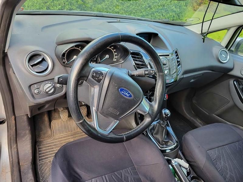 Brugt Ford Fiesta 125 HK (91 kW) 2014 Grå Hatchback