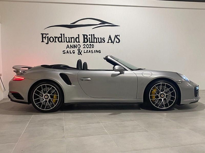 Brugt Porsche 911 Turbo S Cabriolet 580 HK (426 kW) 2016 Sølvmetal Cabriolet