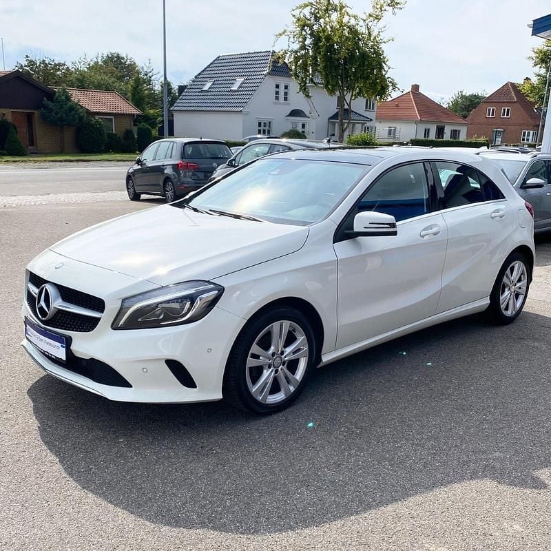 Brugt Mercedes A180 Urban 109 HK (80 kW) 2016 Hvid Hatchback