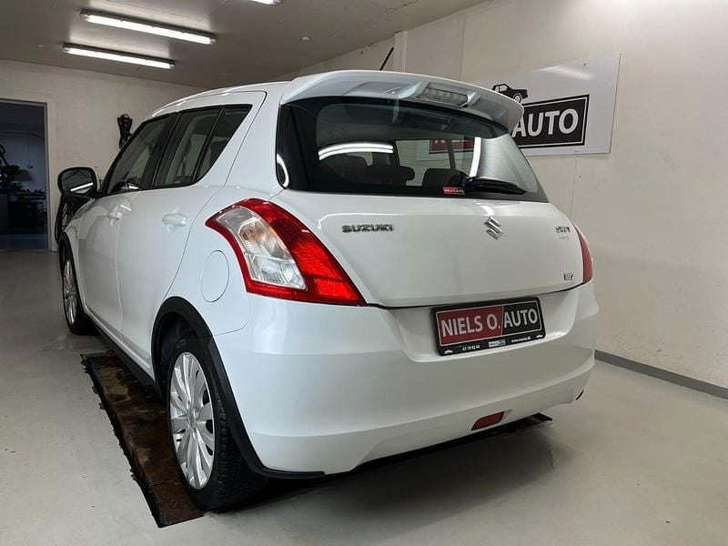 Brugt Suzuki Swift 94 HK (69 kW) 2013 Perlemorshvid Hatchback