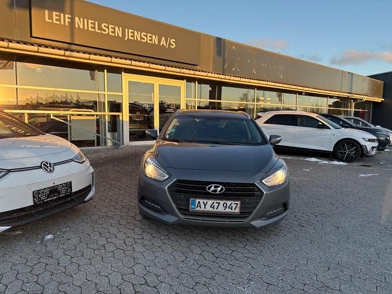 Brugt Hyundai i40 Trend 141 HK (103 kW) 2016 Koksmetal Stationcar