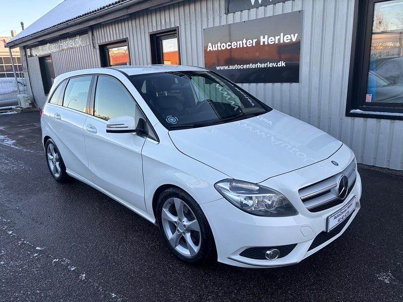 Hvid Brugt 2012 Mercedes B180 MPV | 79.900 kr. (Fair pris) - Billede 1/4