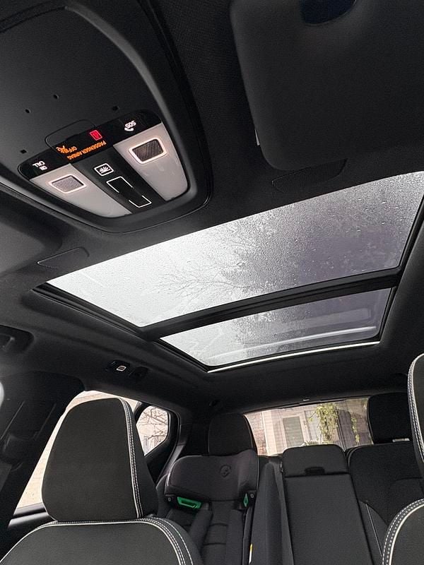 Brugt Volvo XC40 Pro 169 kW (231 HK) 2022 grøn metal SUV