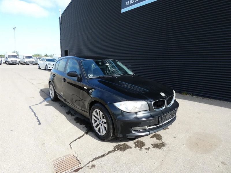 Sort Brugt 2008 BMW 118 Hatchback | 14.500 kr. - Billede 1/4