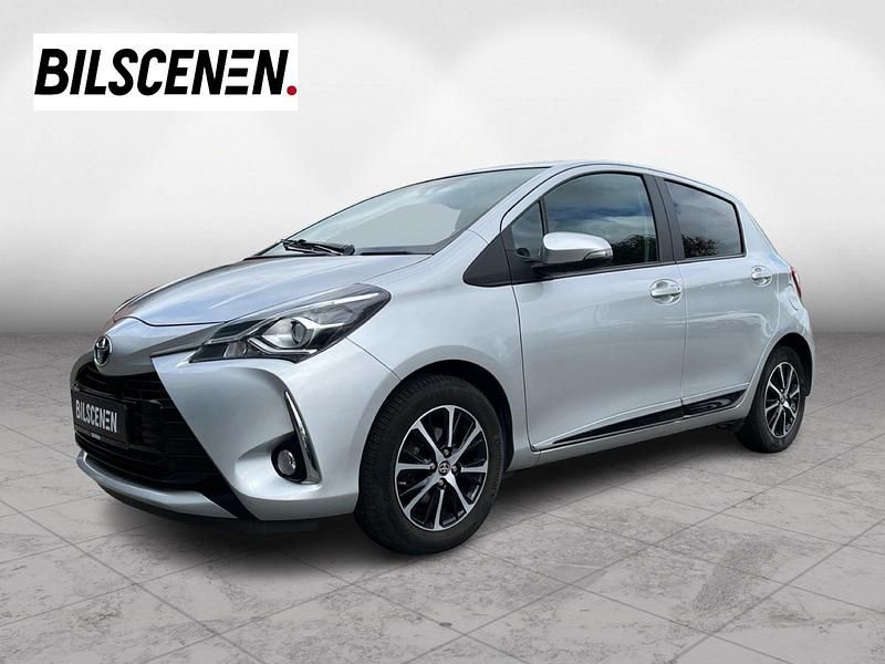Sølvmetal Brugt 2019 Toyota Yaris T3 Hatchback | 119.800 kr. (Fair pris) - Billede 1/4