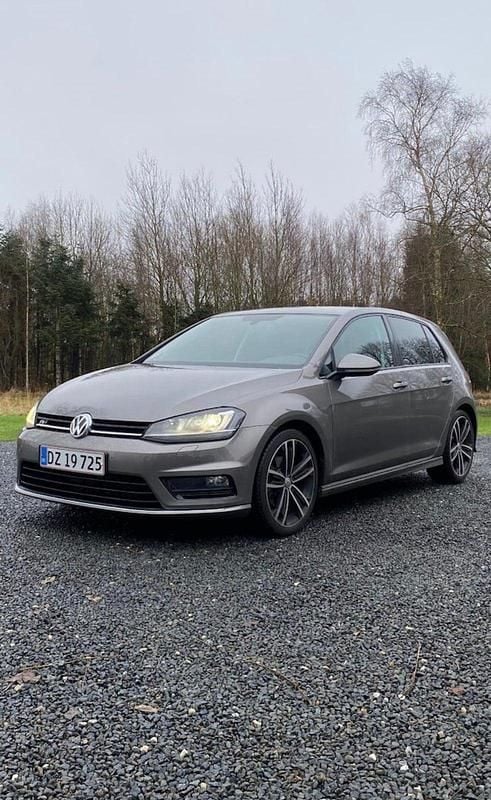 Koksmetal Brugt 2016 VW Golf VII R-line Hatchback | 139.900 kr. (Fair pris) - Billede 1/4
