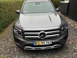 Mercedes GLB220