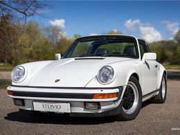 Porsche 911 Carrera